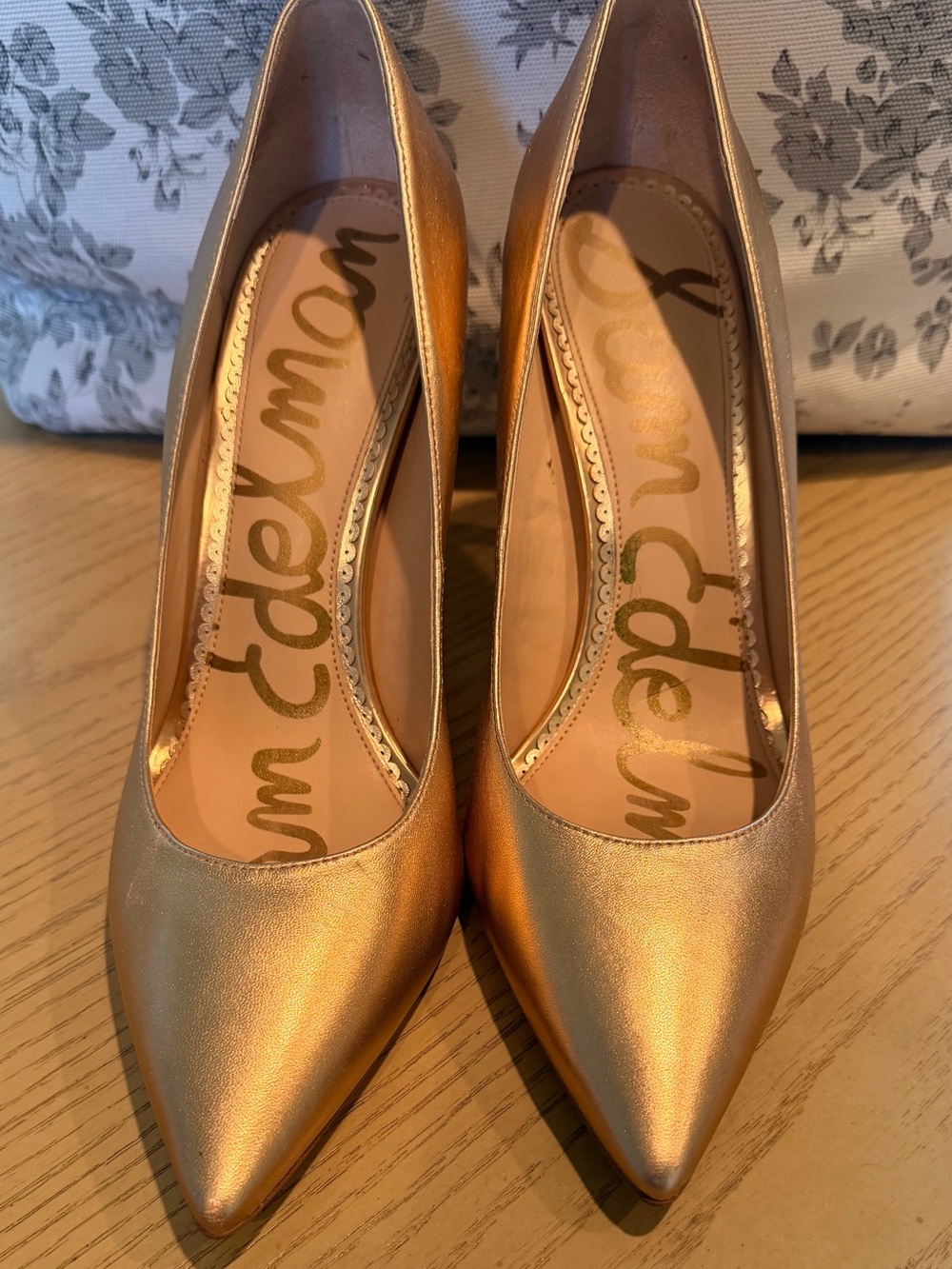 Sam Edelman Metallic Gold Pointed Pump - Picture 4 of 6